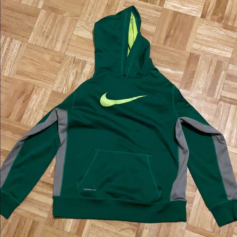 Nike therma fit sweatshirt